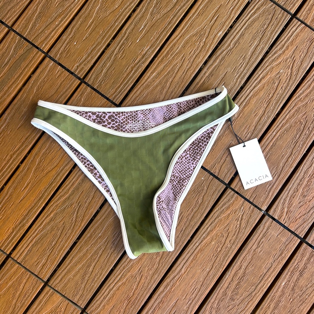ACACIA parker piped check bottom